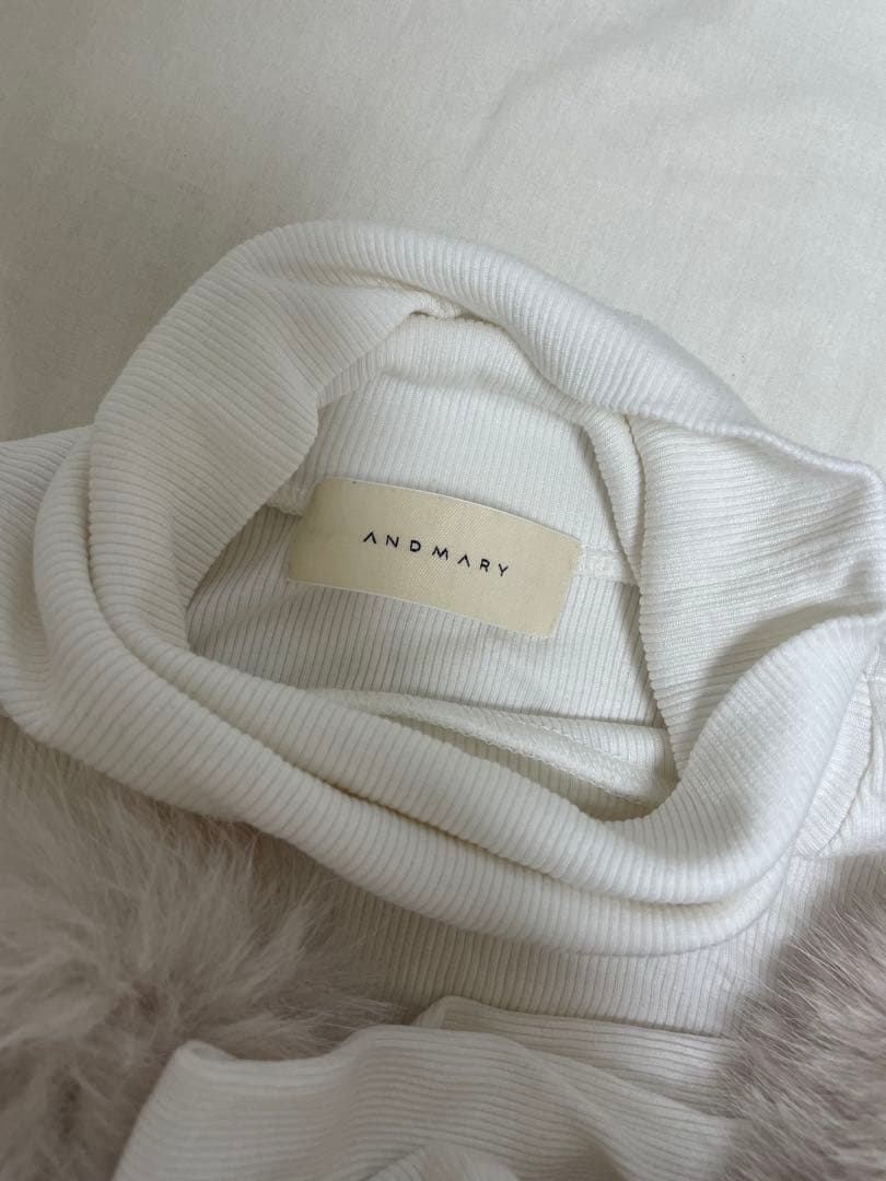 トップス andmary Nicole fur tops white