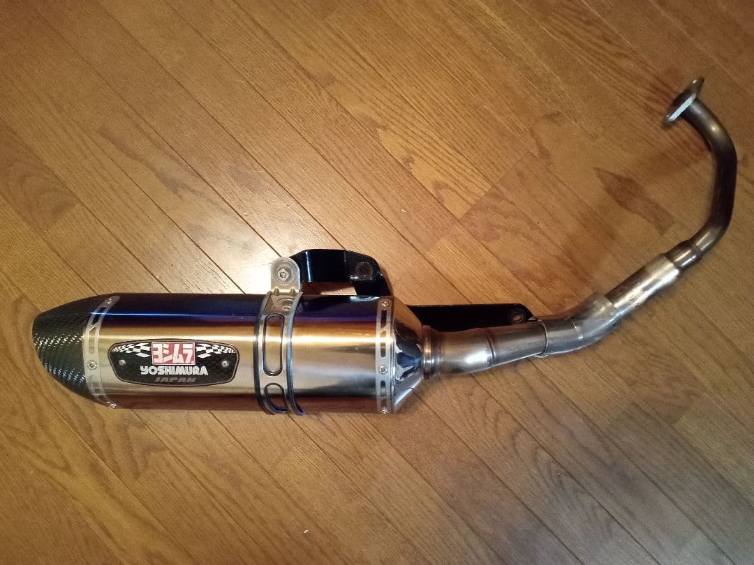 PCX125前期用ヨシムラマフラー(JF28)