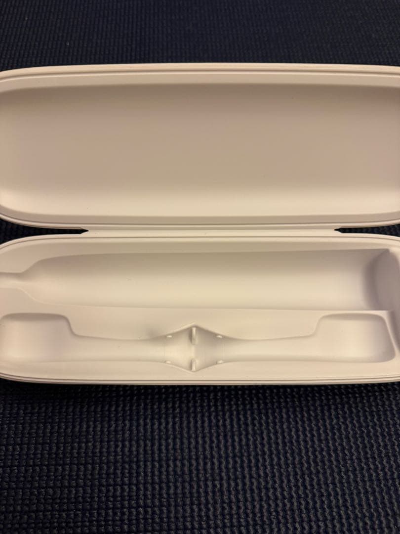 Philips Sonicare 電動歯ブラシ 新品ブラシ2つ、充電ケース付き