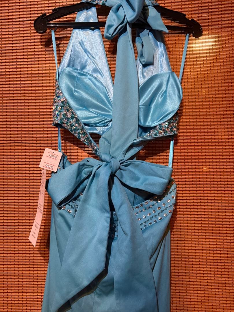 水色ビジュー付きロングドレス