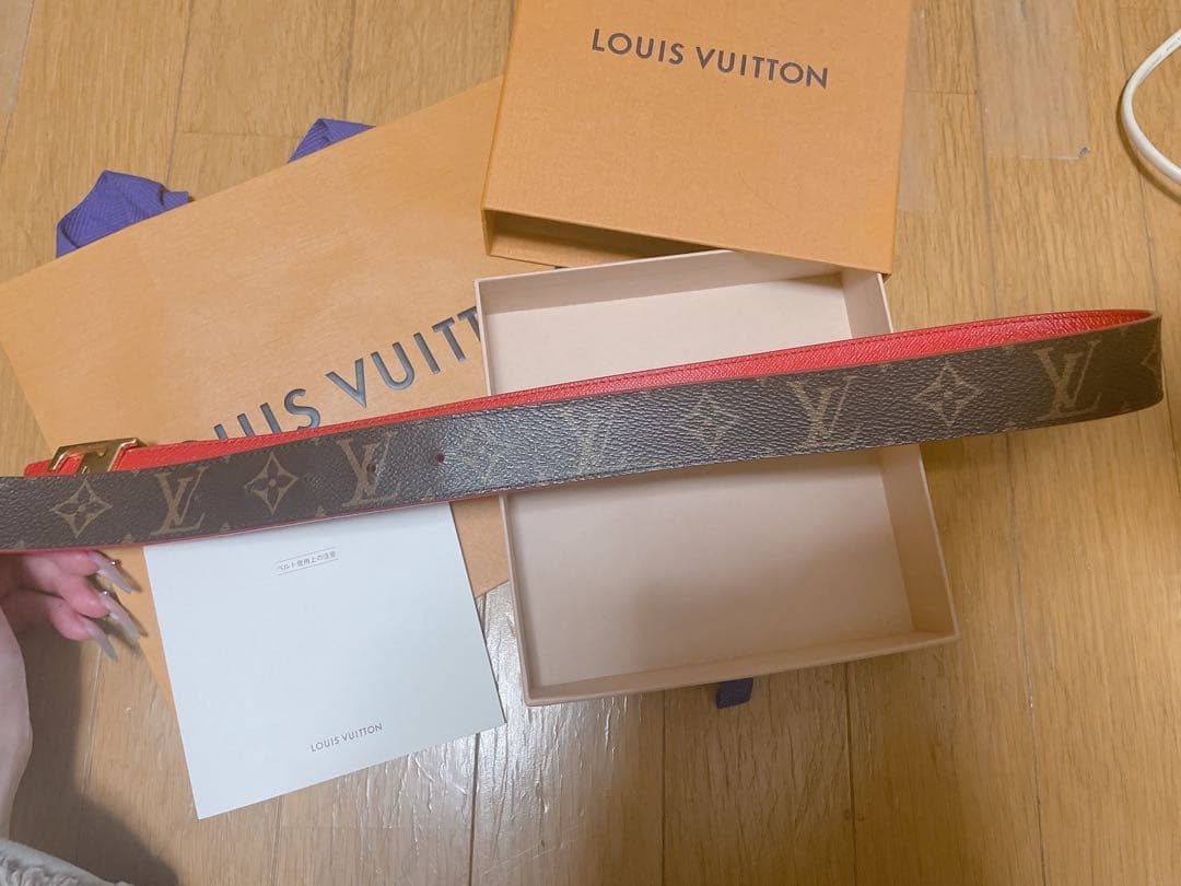 ルイヴィトン　ベルト・LV イニシャル 30MM リバーシブル75