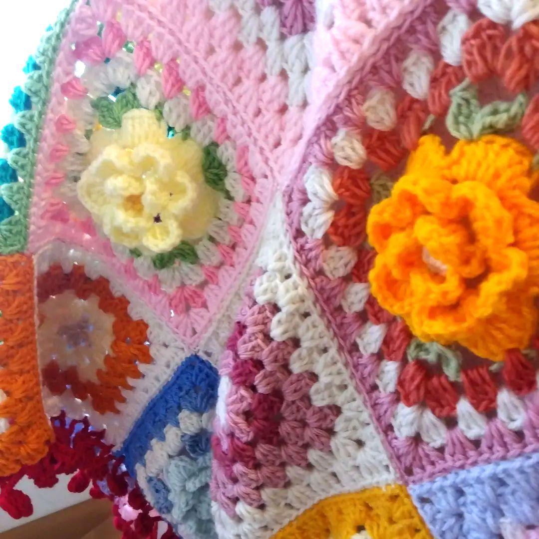 カラフル グラニースクエア ブランケットお花のベットカバー