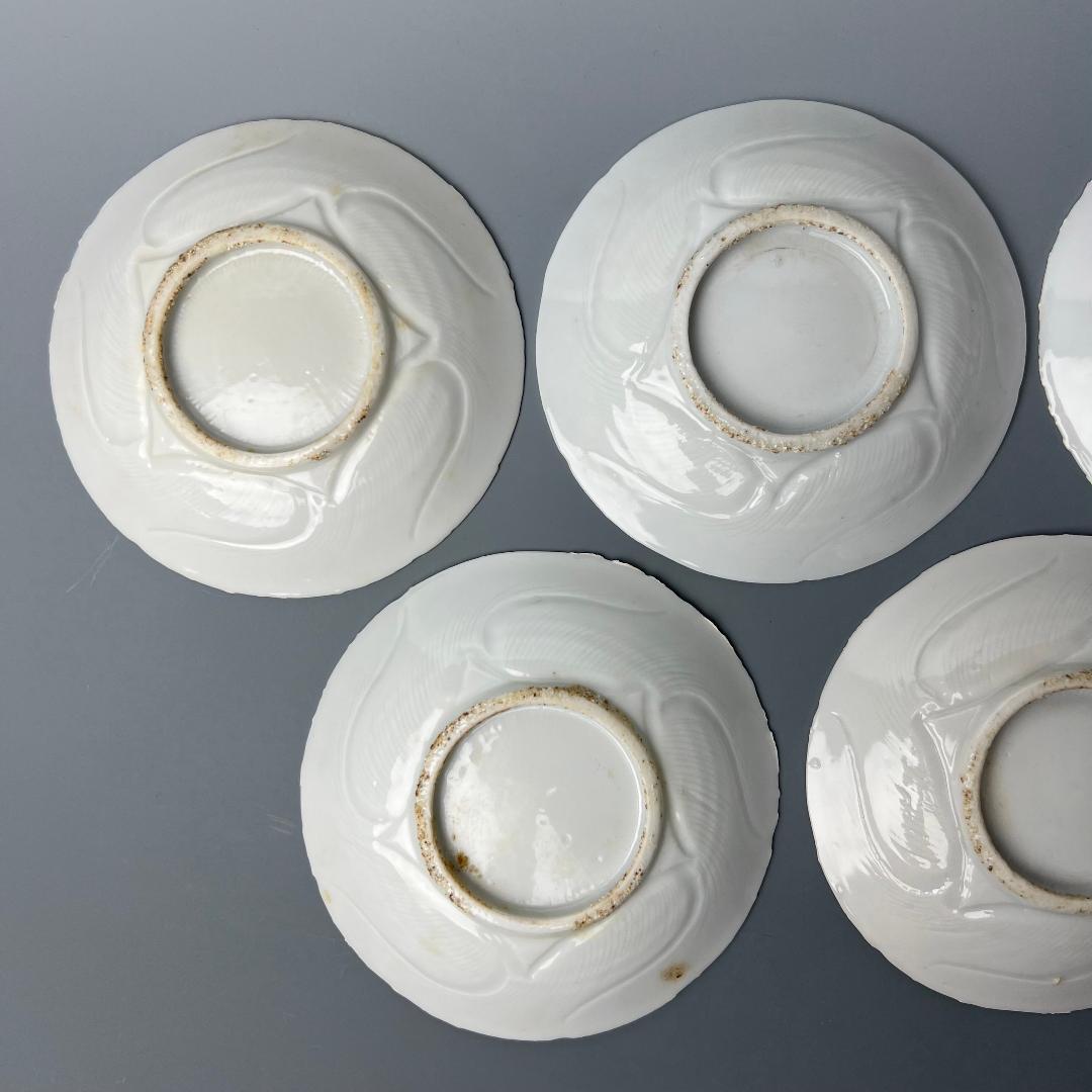 徳化窯 白磁陽刻雅紋皿 五客 白高麗 中国古玩 中国美術 旧家蔵出 A521