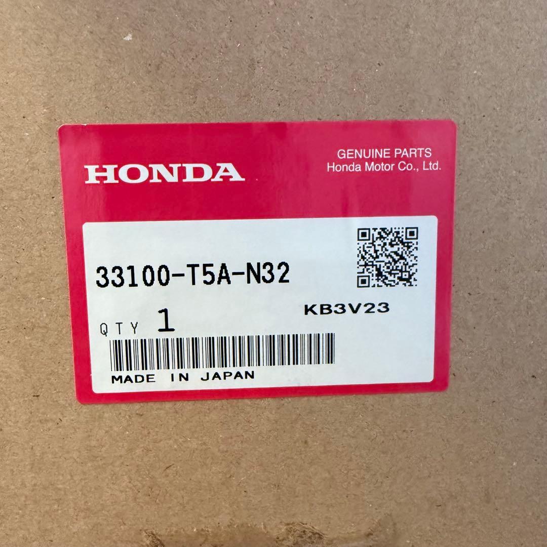 ホンダ　フィット　右ヘッドライト　gp5 gp6