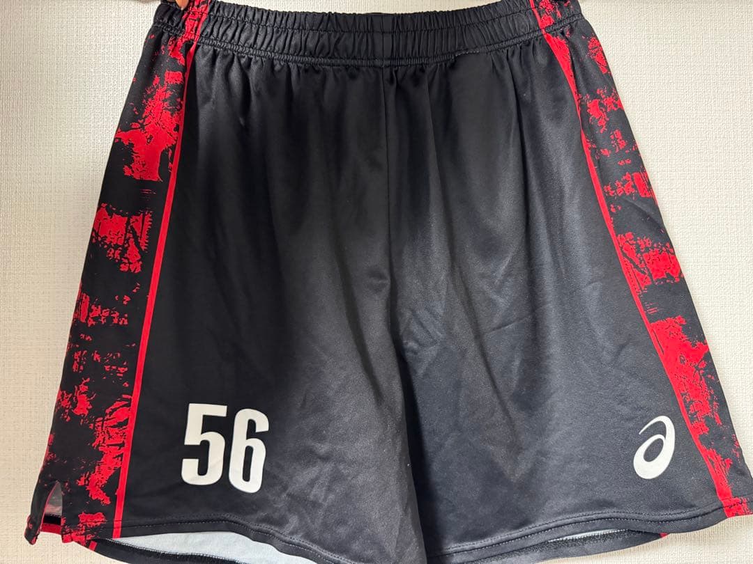 日本大学　旧ユニフォーム　ゲームパンツasics 56番　黒/赤