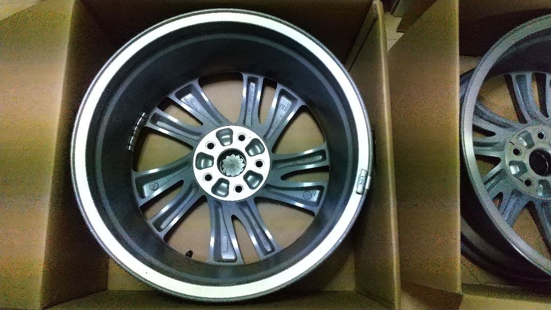 18インチ レヴォーグVM用純正ホイール 2個セット 1/2