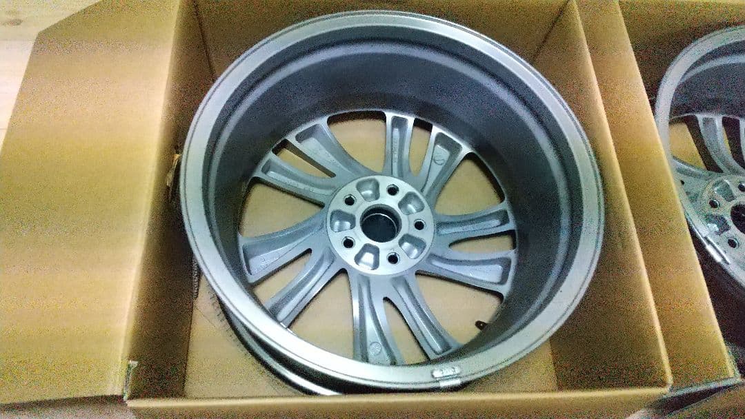 18インチ レヴォーグVM用純正ホイール 2個セット 1/2