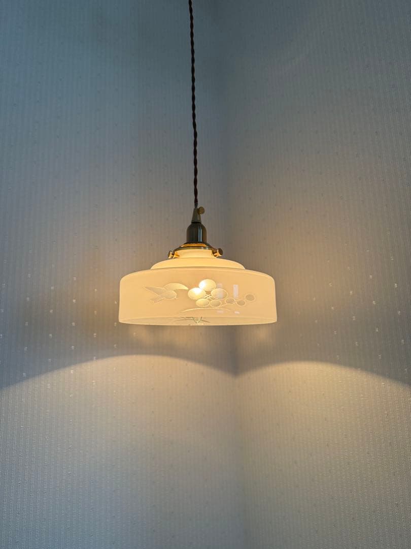 レトロ乳白ランプシェード ランプシェードのみです、電笠 ミルクガラス 和風