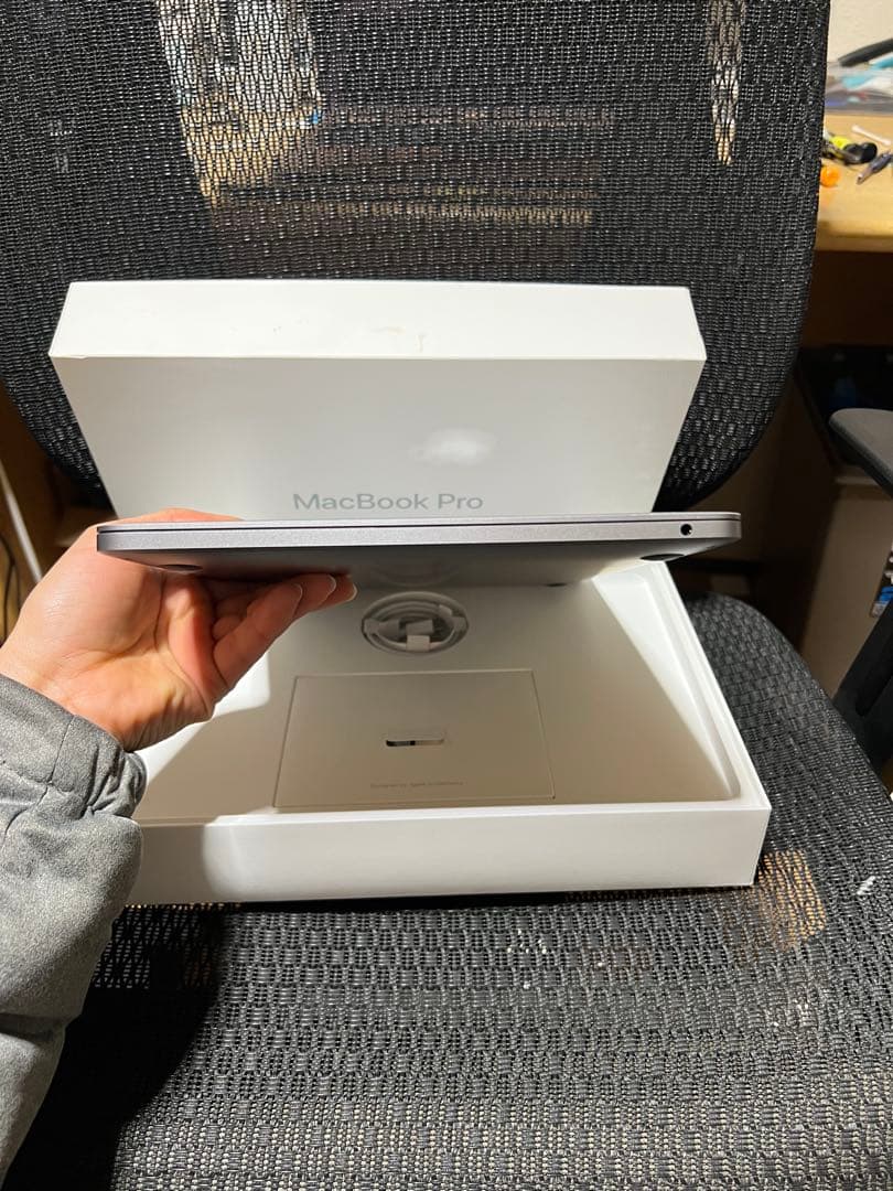 MacBook Pro 13インチ (2020) 本体