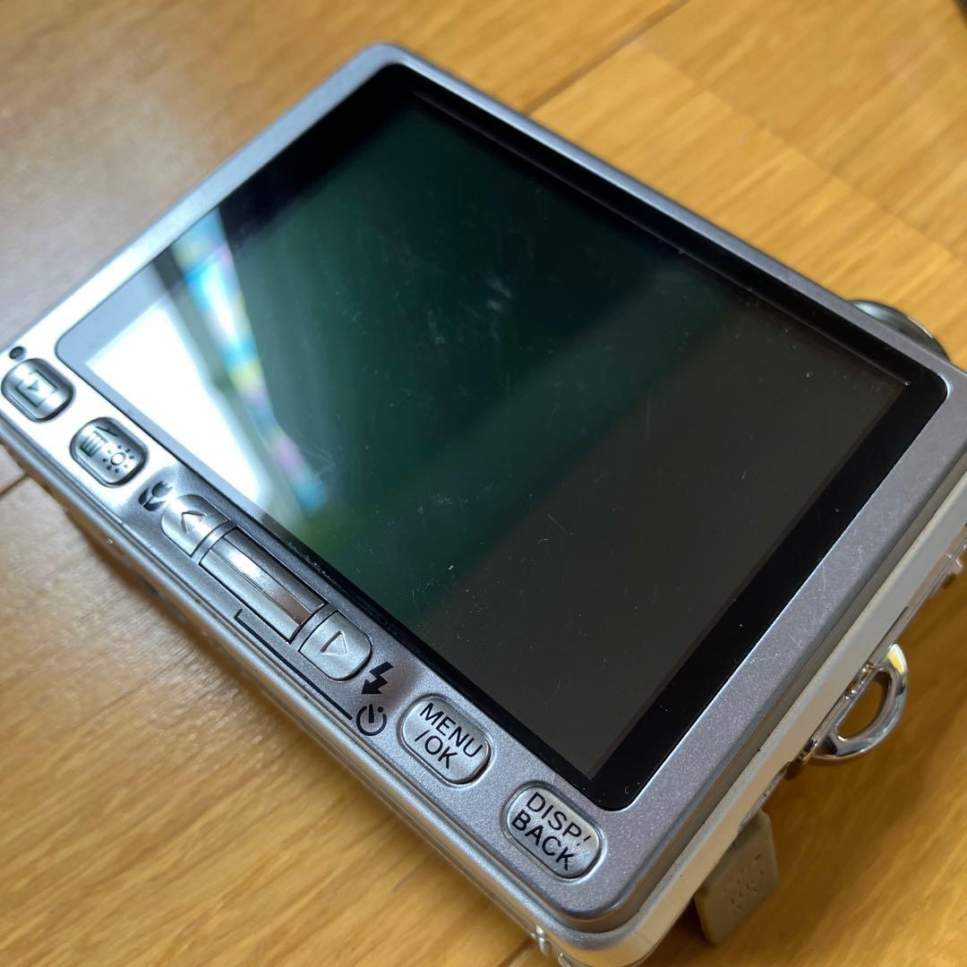 Fujifilm FinePix V10オレンジ色 2GBメモリーカード付き