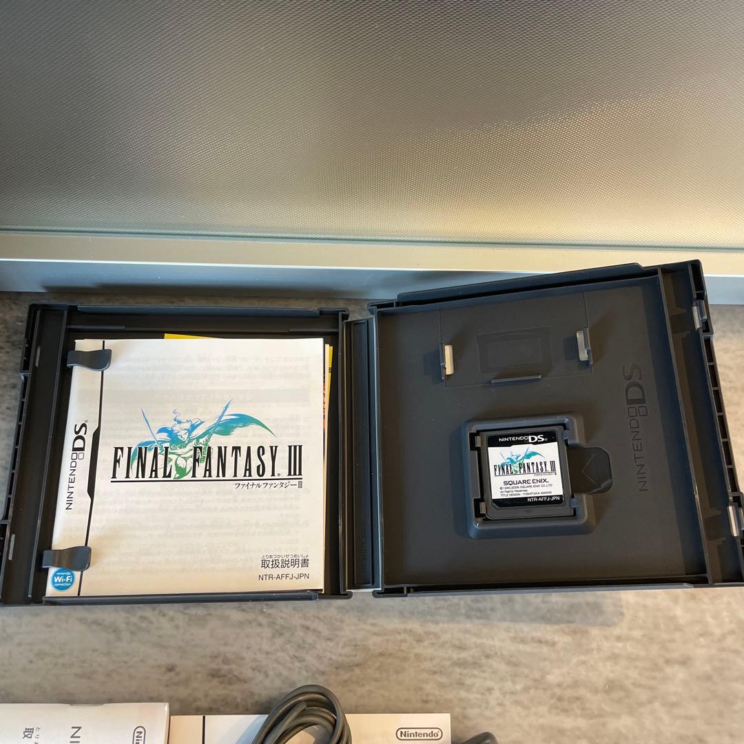 ニンテンドーDS lite FF3 クリスタルエディション 本体
