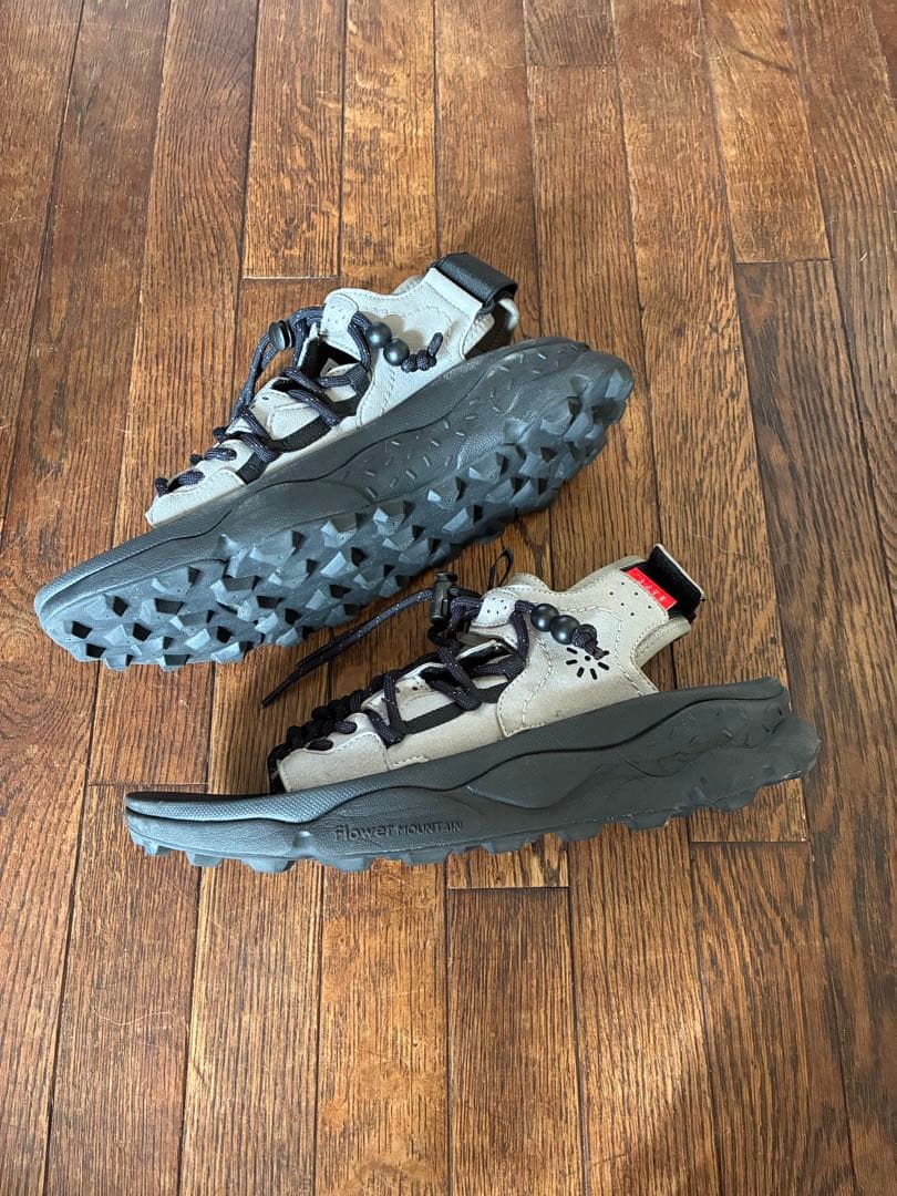 Flower MOUNTAIN×NAPE PUMA PUNKU GRAY
