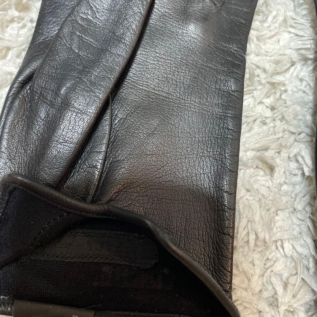 PRADA プラダ　黒　レザー　手袋