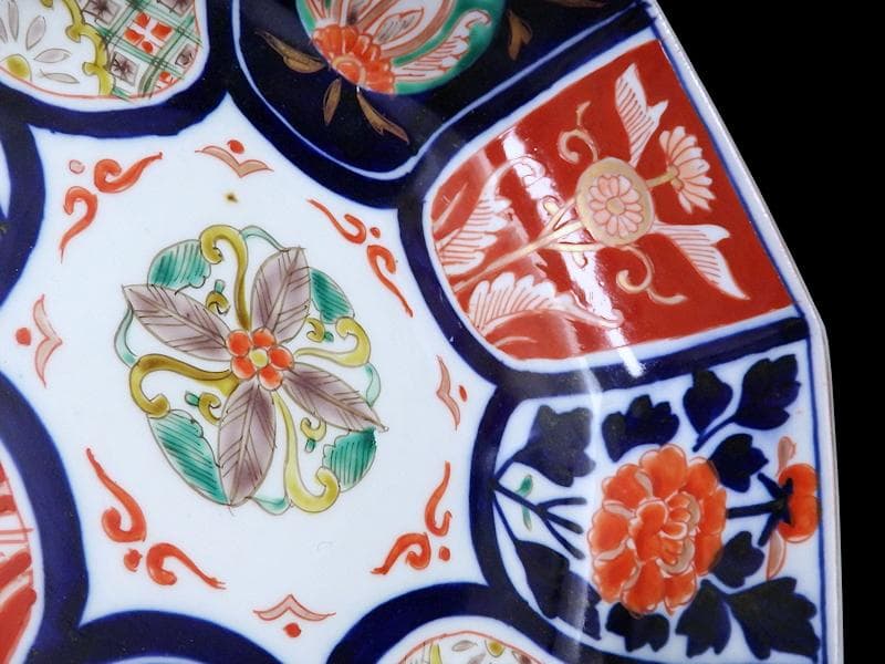 古伊万里　色絵　牡丹に菊　十字四方襷紋に雪輪　八角鉢　C017AS-fbvg