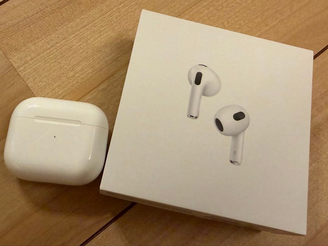 美品★AirPods(第3世代)
