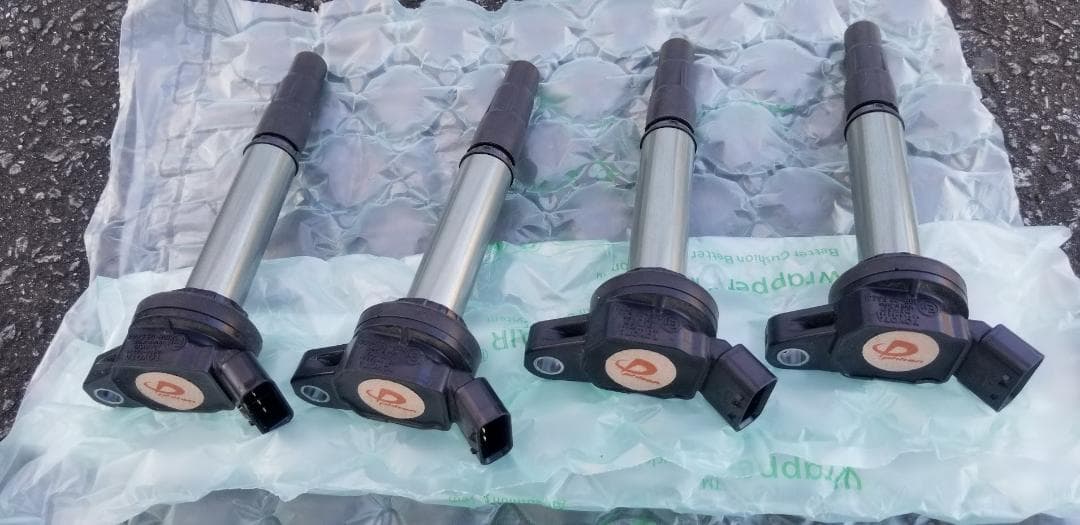 トヨタ　DENSO製　プリウス 純正イグニッションコイル　ZVW-30他