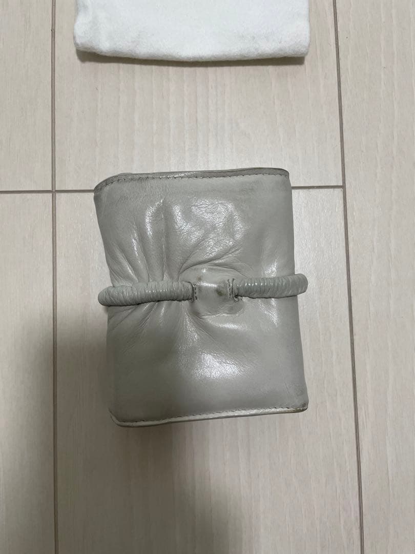ボッデガの珍しいホワイトグレーのお財布！