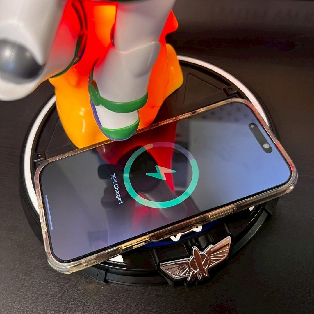 【MARTUBE】バズ・ライトイヤー トイ・ストーリー LEDライト フィギュア