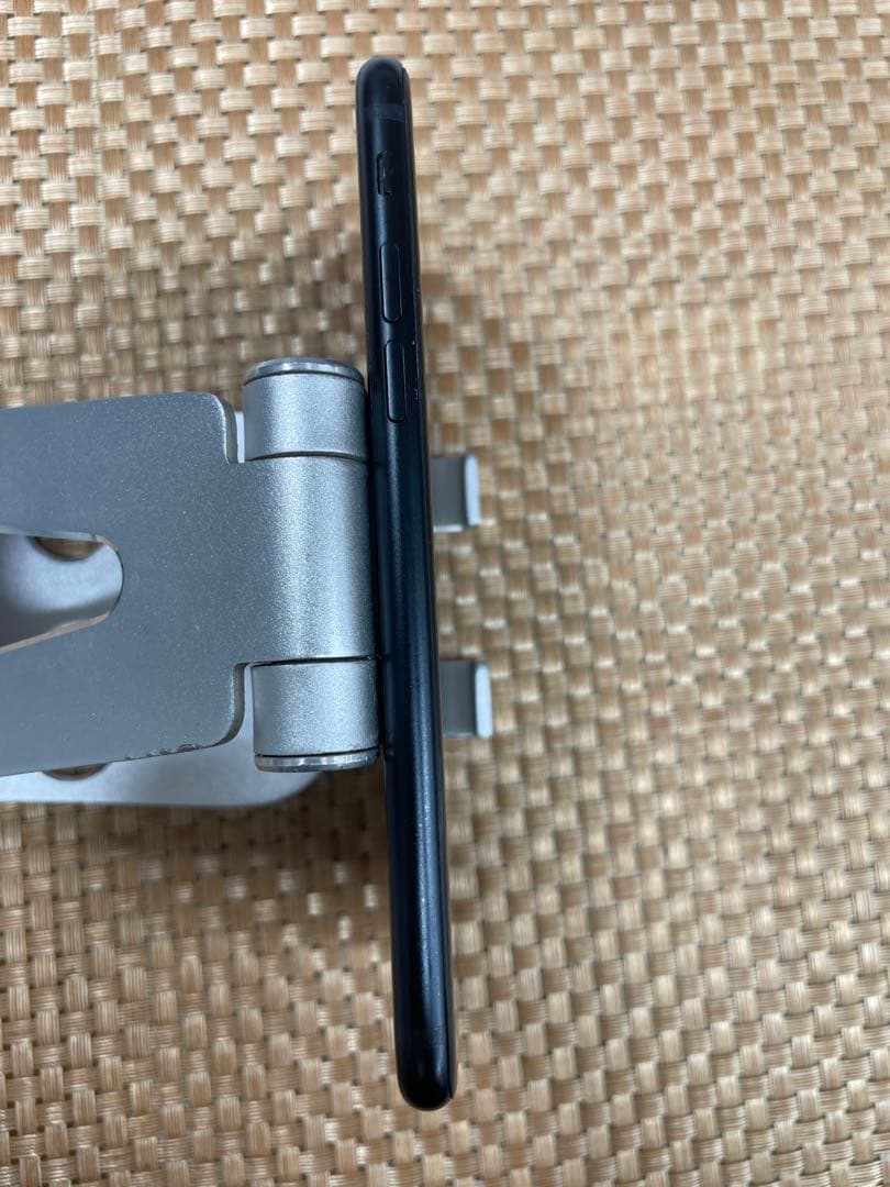 iPhone SE 第3世代 256 GB ミッドナイトSIMフリー【8209】