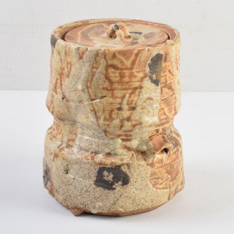 茶道具　秋坂窯　八代　加藤宇助作　伊賀釉　水指　共箱　N　9131