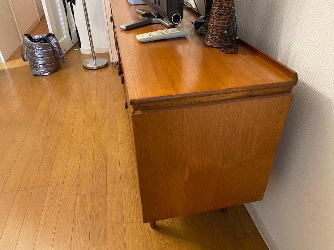 ロイズアンティークス　サイドボード