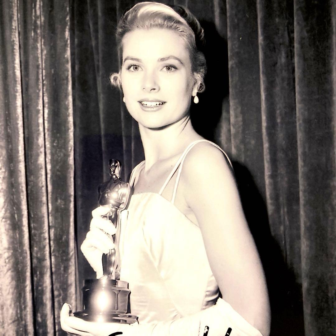 グレース・ケリー直筆サイン入り2Lサイズ写真…