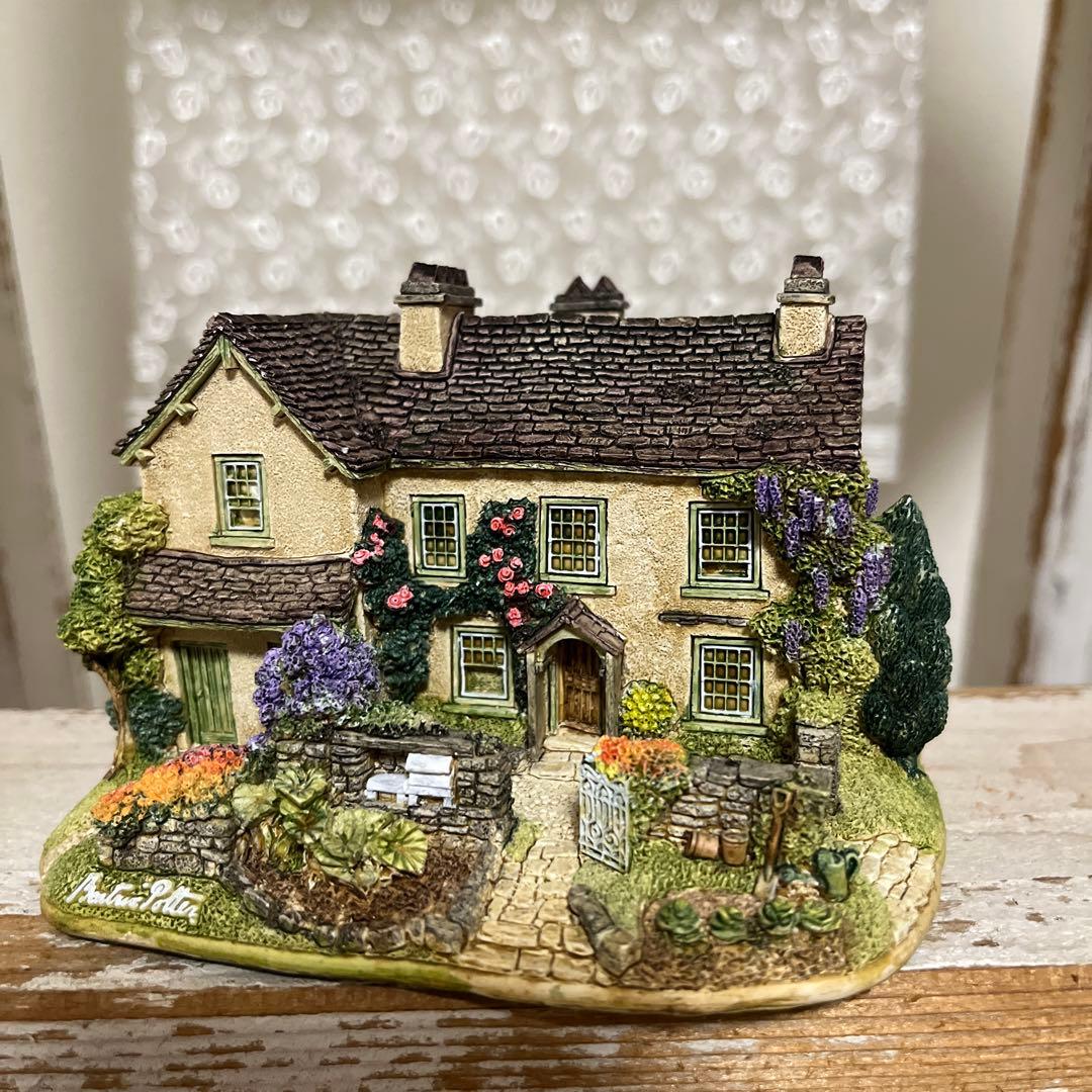 リリパットレーン　CRADLE COTTAGE