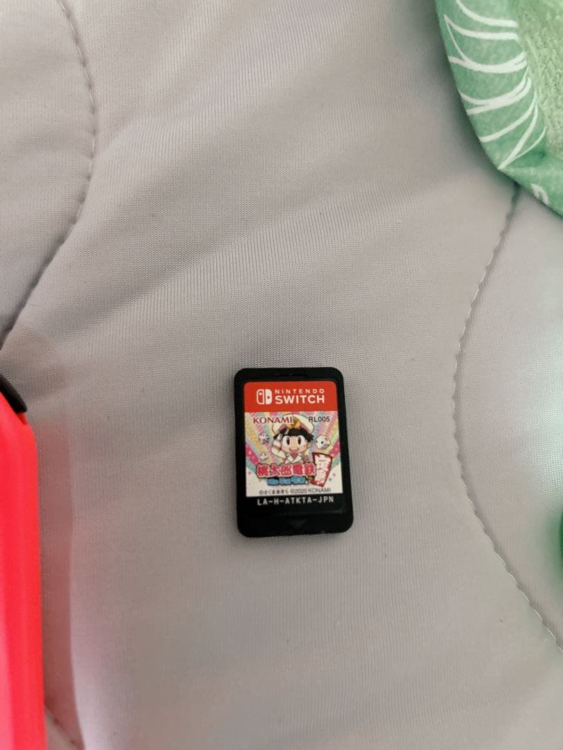 Nintendo Switch グリーンとレッド Joy-Con