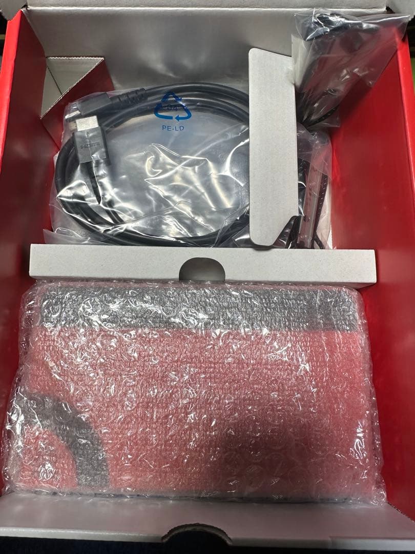 Nintendo Switch 有機ELモデル マリオレッド　SDカード付き