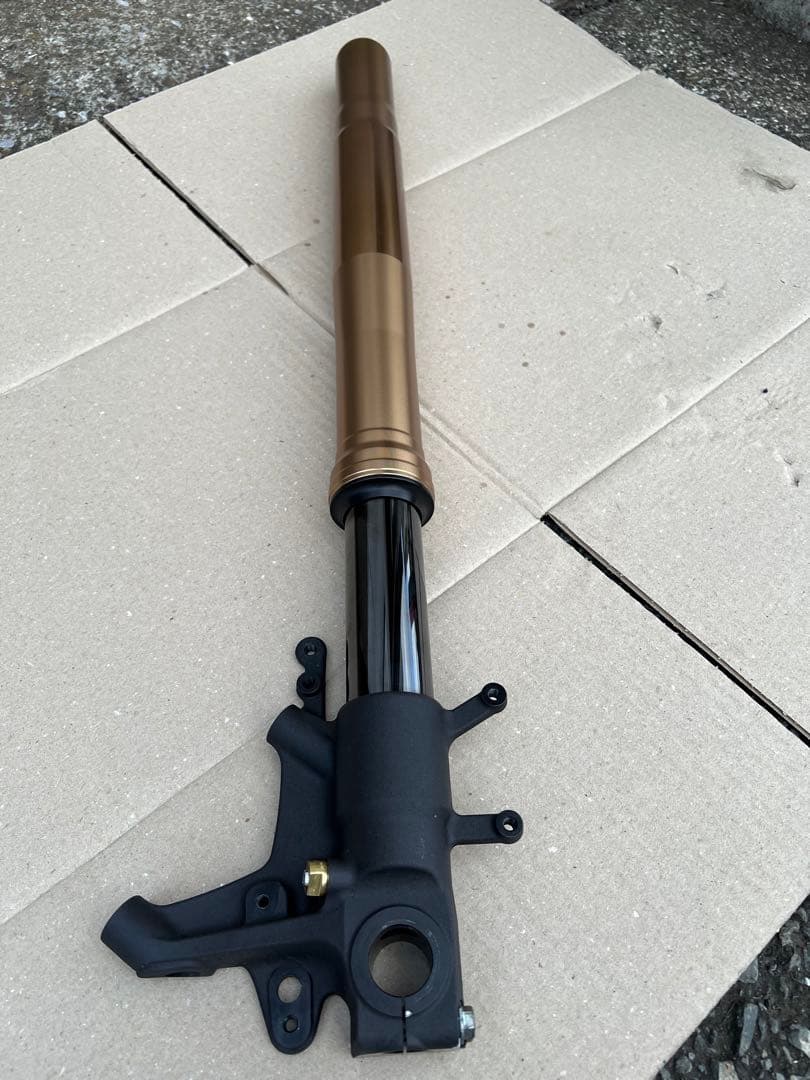 スズキ隼　2型純正フロントフォーク