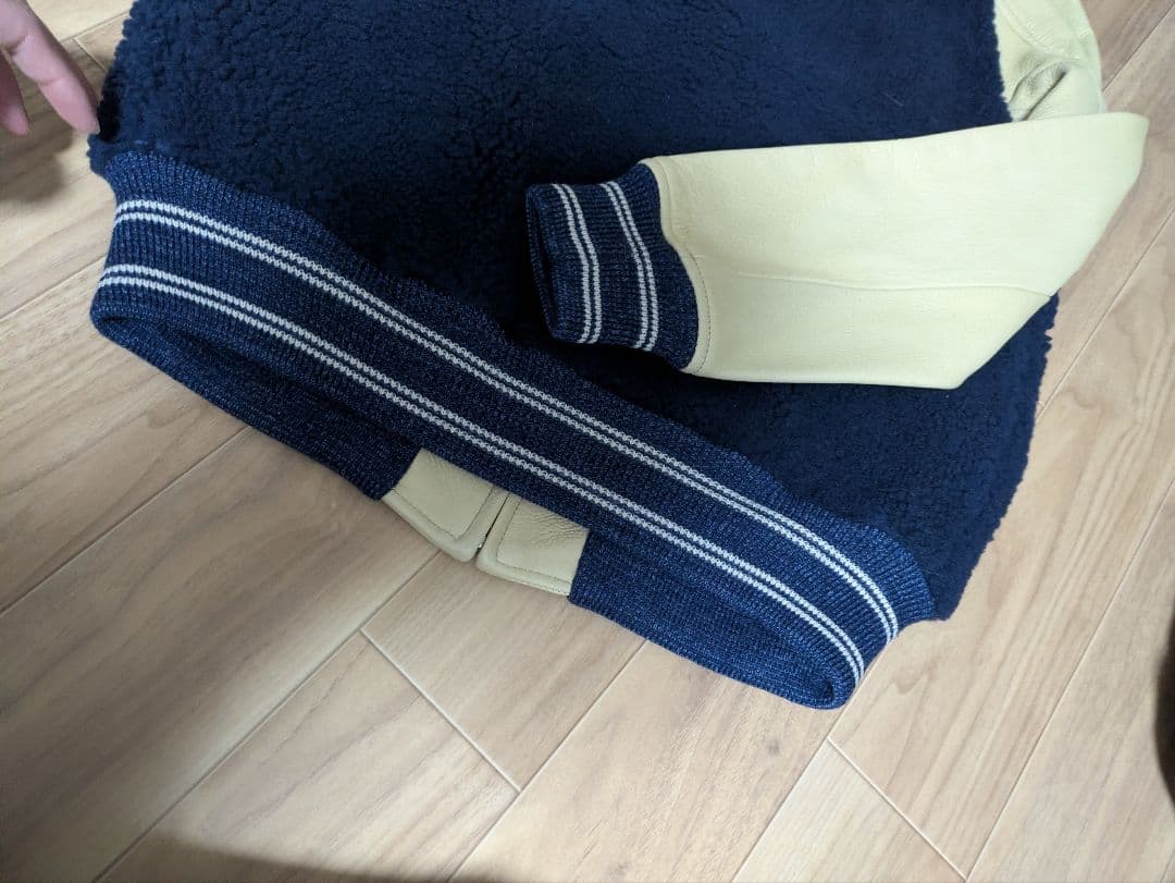 アイボリー・ネイビー スタジャン