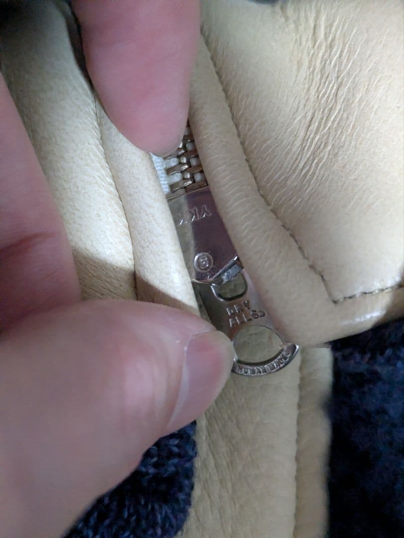 アイボリー・ネイビー スタジャン