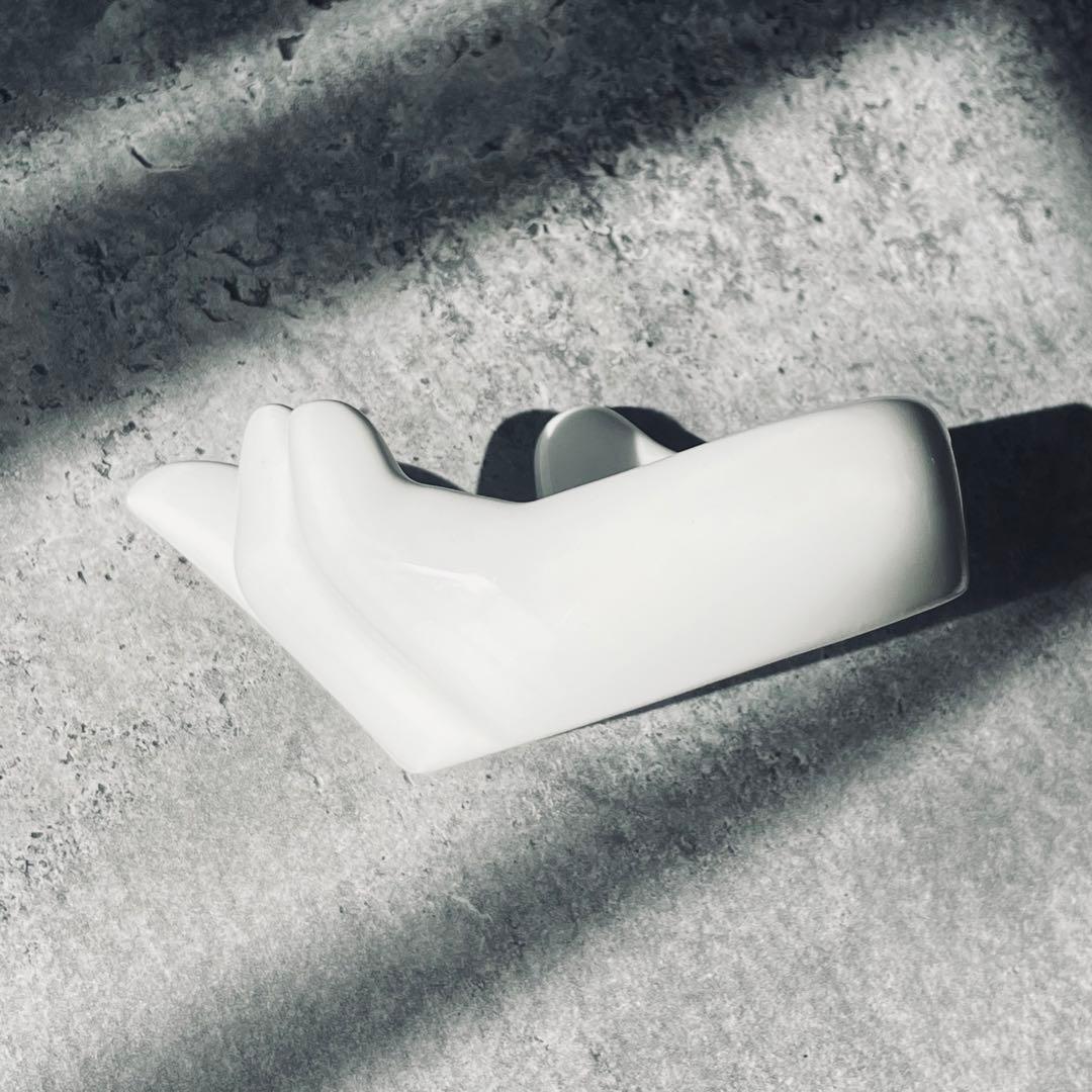 80s ミルクガラス　小物置き　ヴィンテージ　ビンテージ　ハンド　手　オブジェ