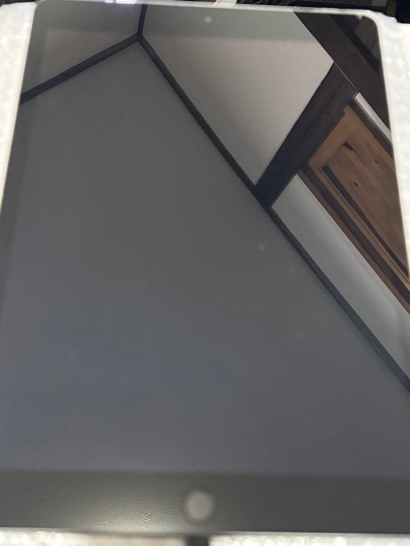 iPad 7世代 32GB Wi-Fiモデル スペースグレー 本体 sku01