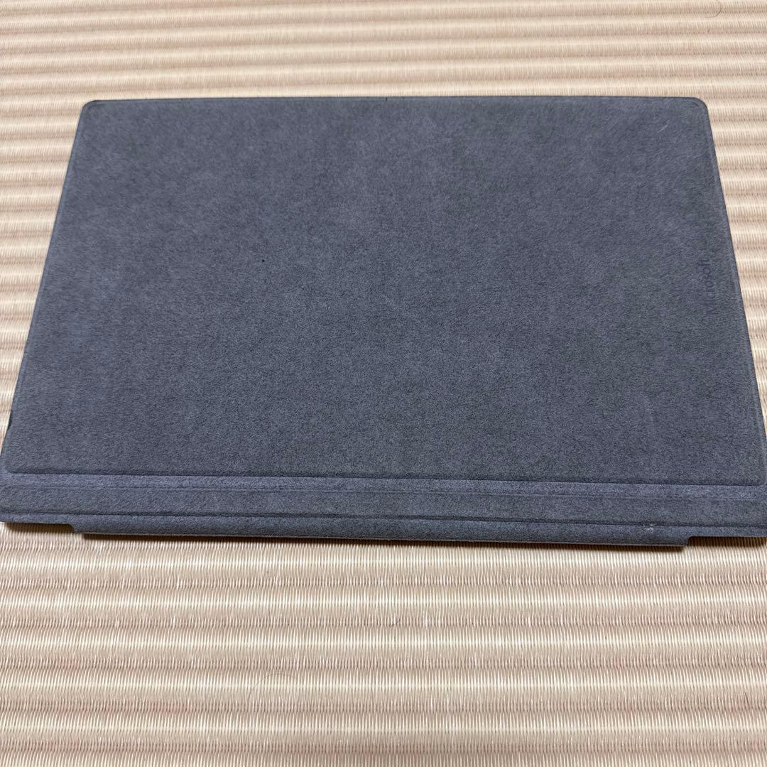 Surface Pro 7本体 + キーボード + ペン + 充電器