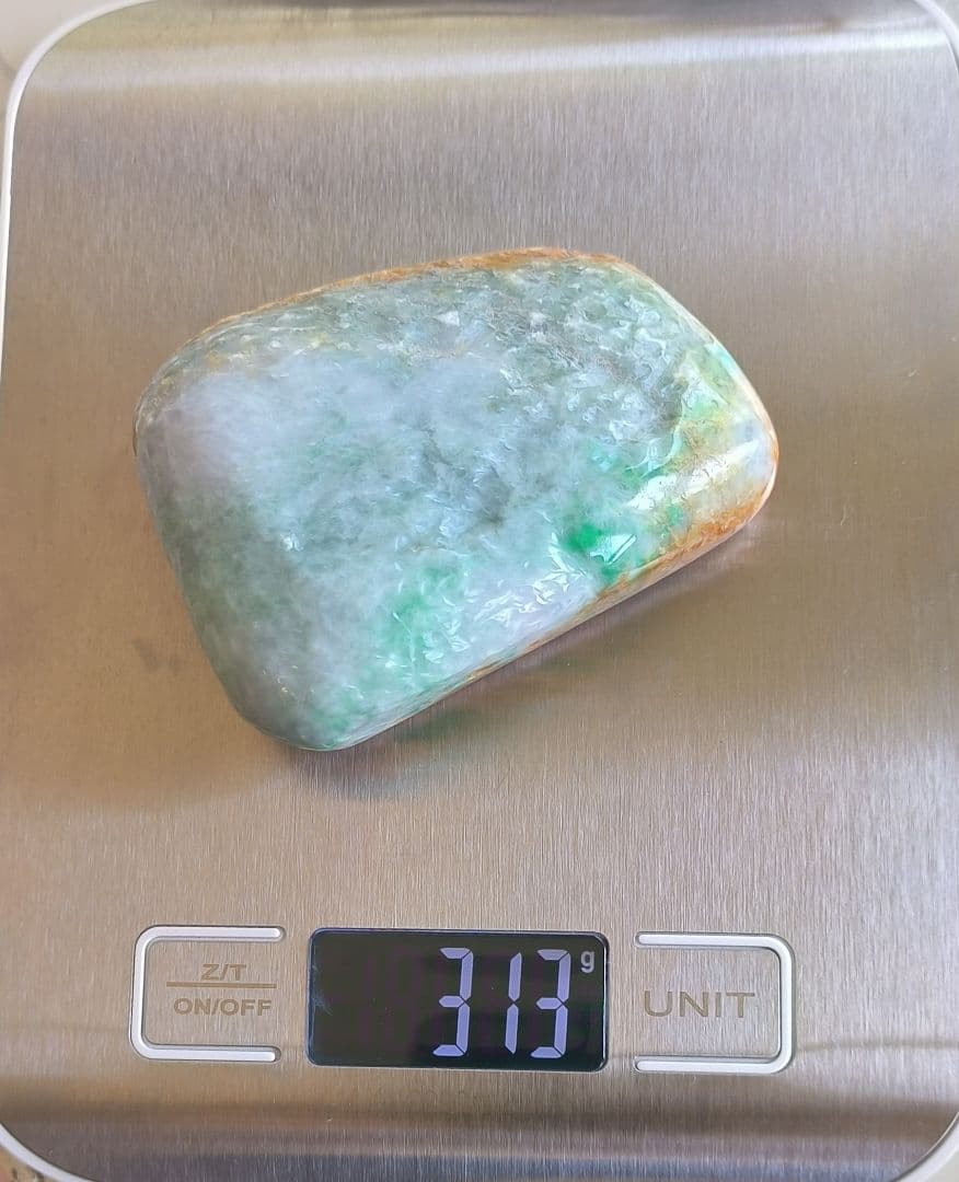 【貴重】ミャンマー産黄本翡翠（ジェダイト）の原石（313ｇ）