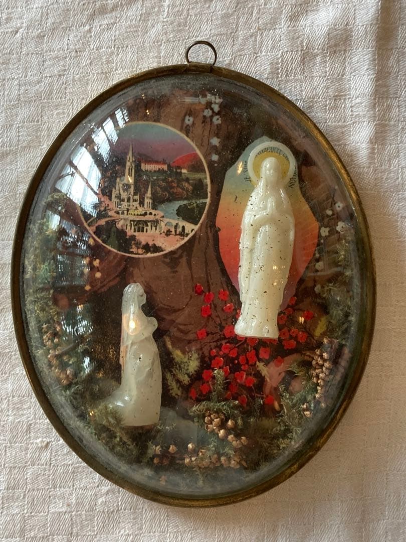 値下げ　フランス　アンティーク　ルルドの泉　聖母マリア　球面ガラス　額　フレーム