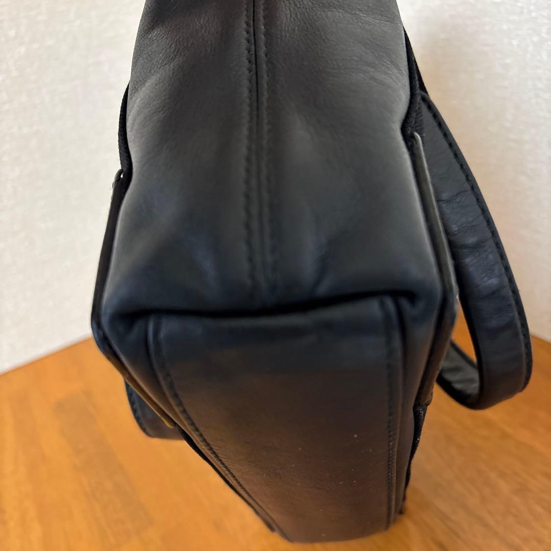 バレンシアガ　ネイビーカバスxs 2wayショルダー　レザー　パンチング
