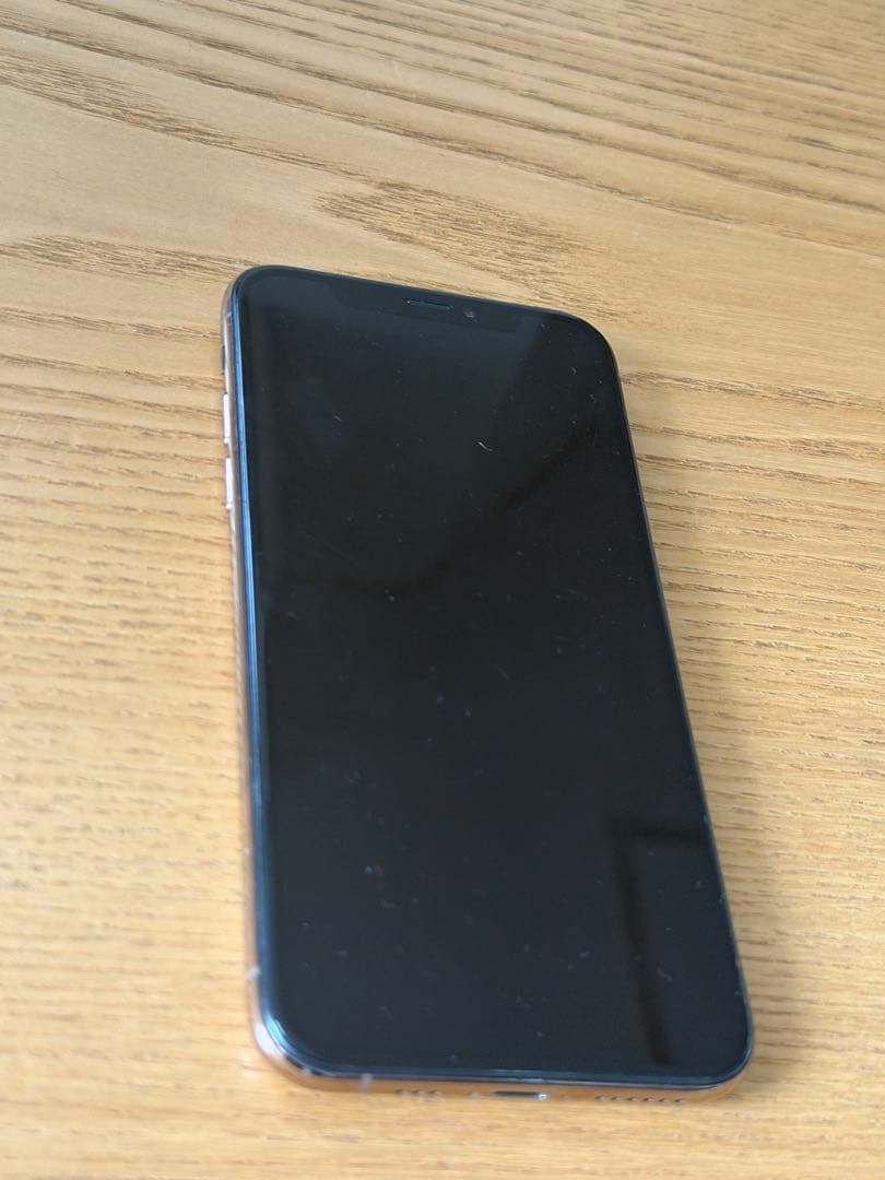 Apple iPhone Xs ゴールド　本体