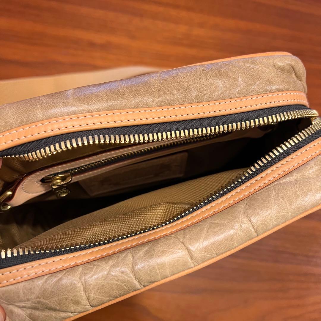 HUNTING WORLDレザー ショルダーバッグ ベージュ