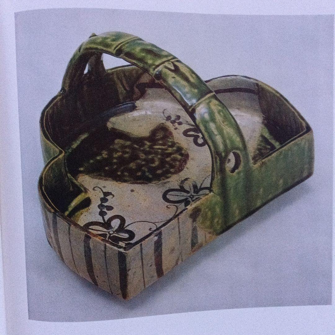 日本の陶磁　織部、志野、黄瀬戸、瀬戸黒、伊賀、信楽、丹波、 名品の本4冊