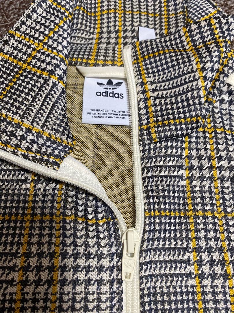 adidas ジャージ　千鳥柄　黒　黄色