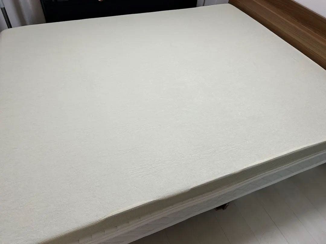 【横浜】ベッドフレーム&マットレス　クイーン