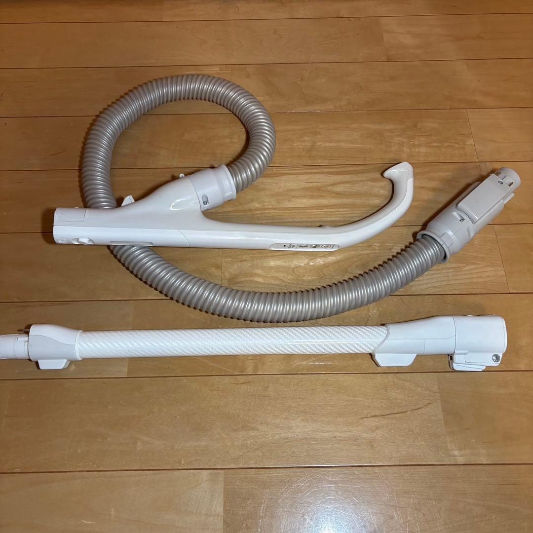 美品 Panasonicサイクロン掃除機MC-SR590K パナソニック