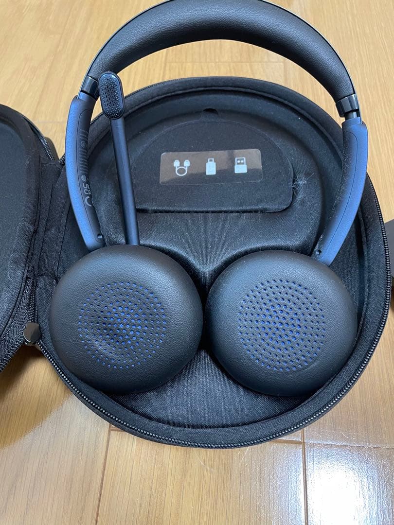 ワイヤレスヘッドセット(Anker PowerConf H700)