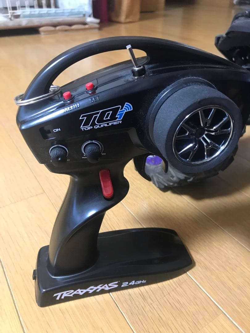 TRAXXAS SUMMIT パープル　1/8スケール