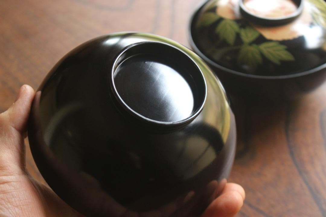 時代逸品！上質黒漆に優美な牡丹見返し蜂蒔絵の映えるお椀2点（検輪島塗蒔絵椀雑煮椀