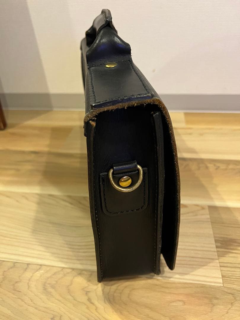 ヘルツ　ビジネスバッグ　総かぶせ　ショルダー　横型　2WAY はるとも