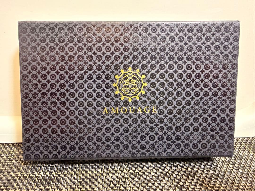 新品未使用AMOUAGE アムアージュ 香水 メンズ　ディスカバリーセット　6本