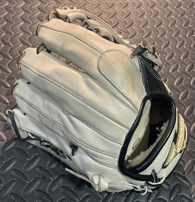 ま*す様 ミズノ　グローバルエリート　軟式　内野手　オーダー　グローブ　グラブ